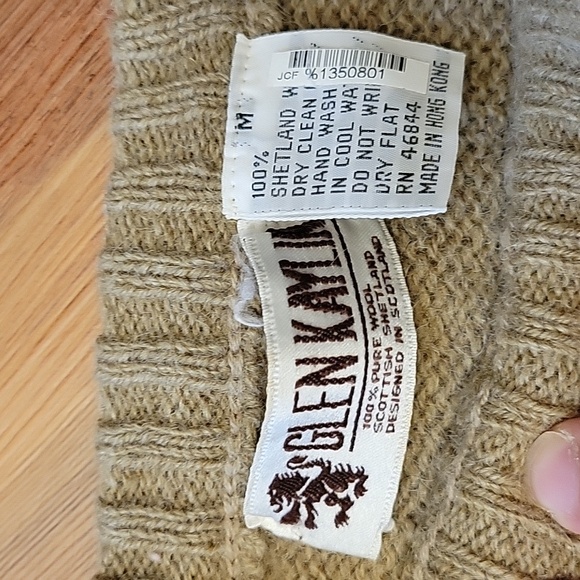 100% pure wool sweater - Picture 2 of 3